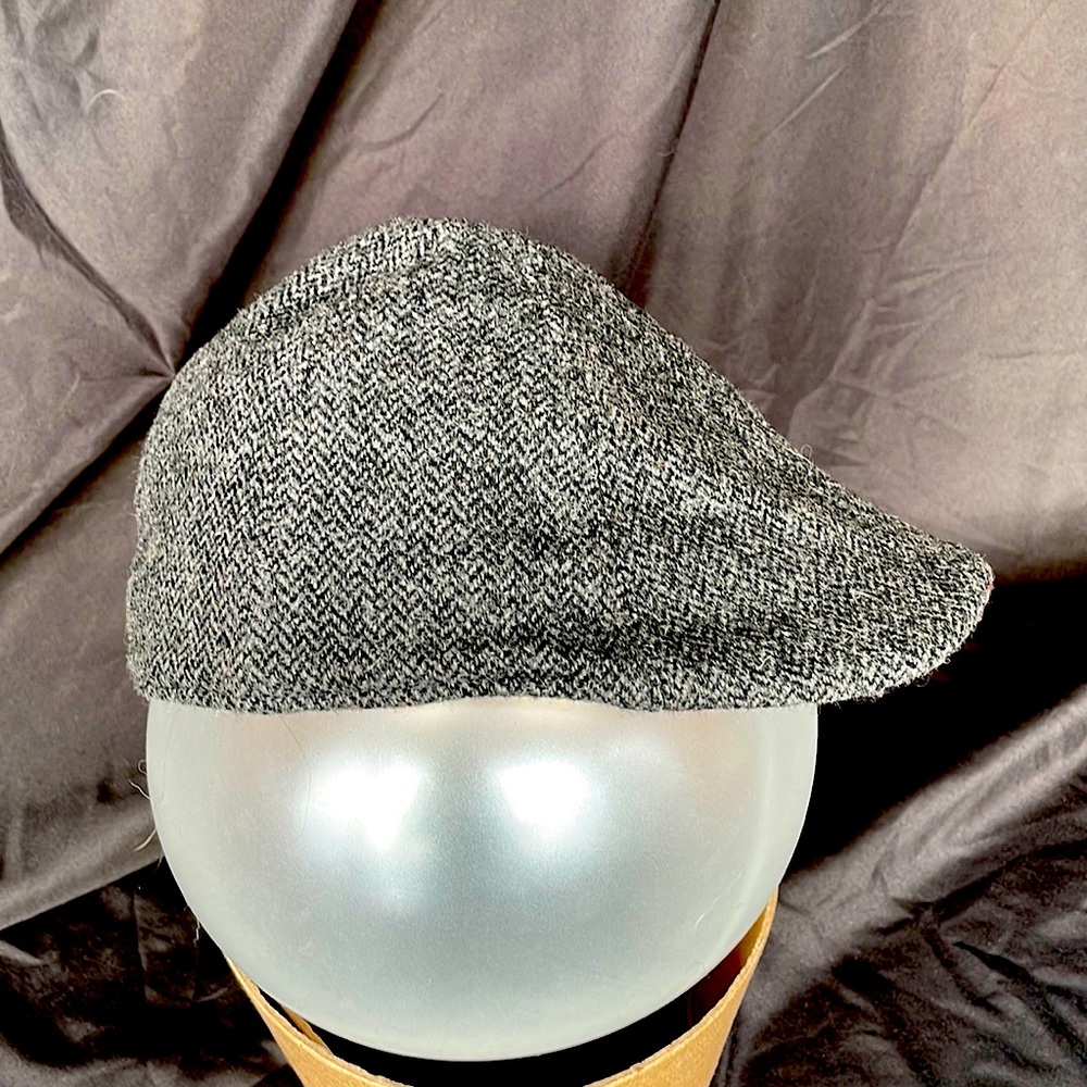 Tilley Duckbill flat cap